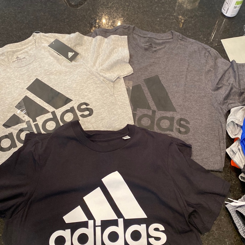 3 ADIDAS t shirts youth Medium new